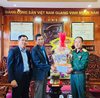 Liên đoàn Lao động thành phố phối hợp đi thăm, chúc Tết các Đồn biê...