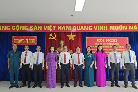 Đảng ủy phường Pleiku công bố các nghị quyết, quyết định về công tác tổ chức, cán bộ
