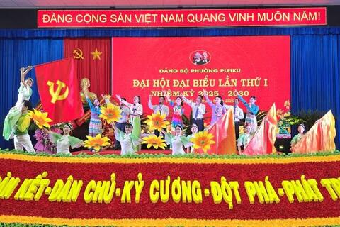 Phường Pleiku tổ chức chương trình giao lưu văn nghệ “Sáng mãi niềm tin theo Đảng”