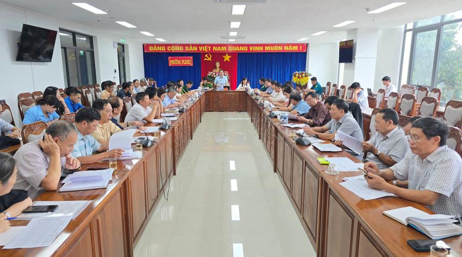 quang-canh-buoi-hop.jpg